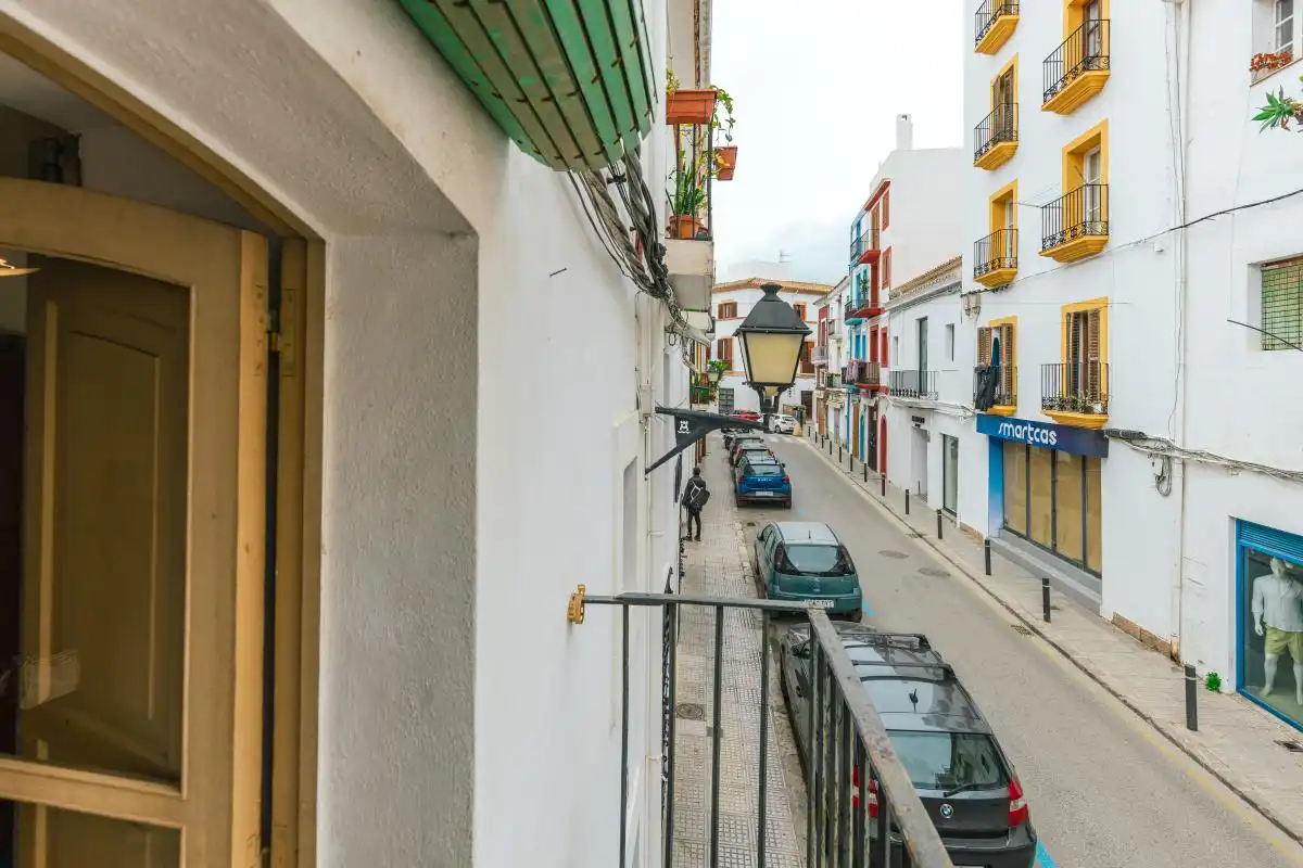 Vista exterior de Pis en venda en Eivissa amb Calefacció i Moblat