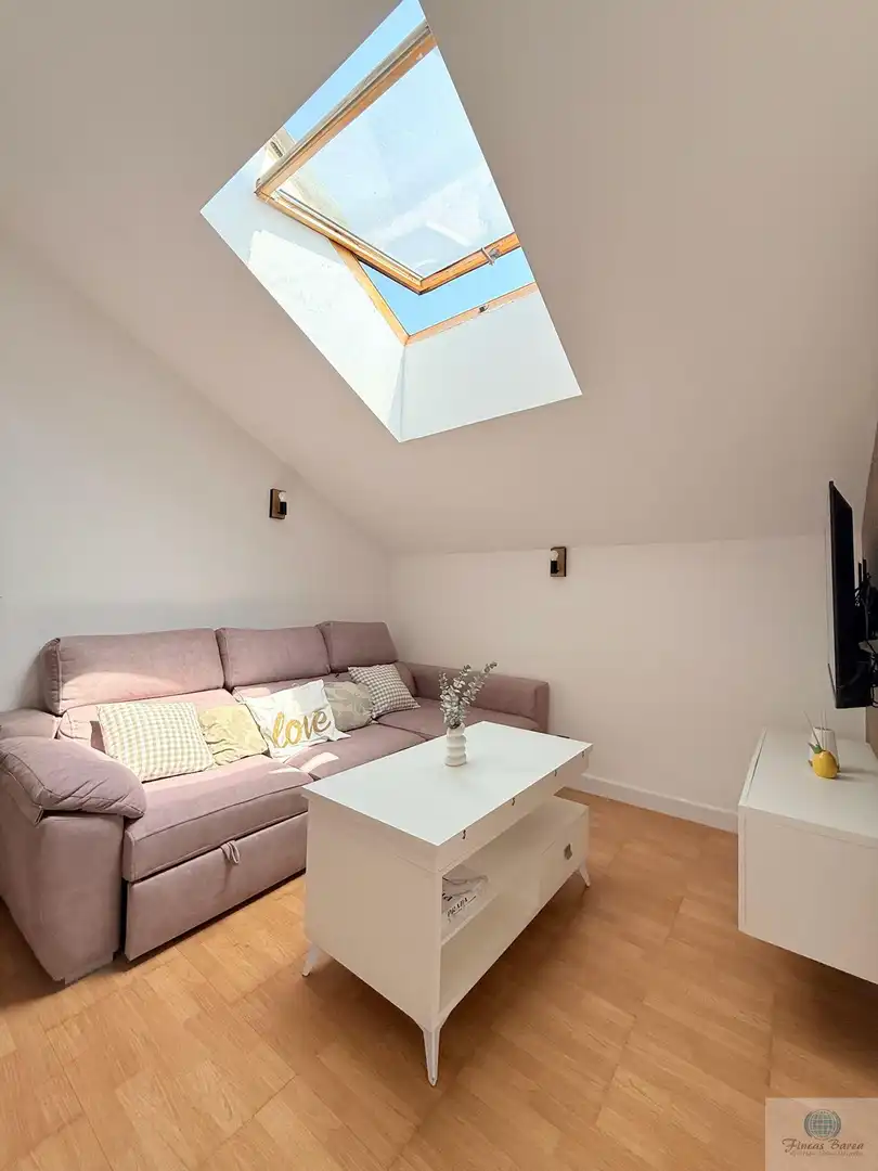 Bedroom of Attic for sale in Fuengirola  with Air Conditioner, Terrace and Community pool