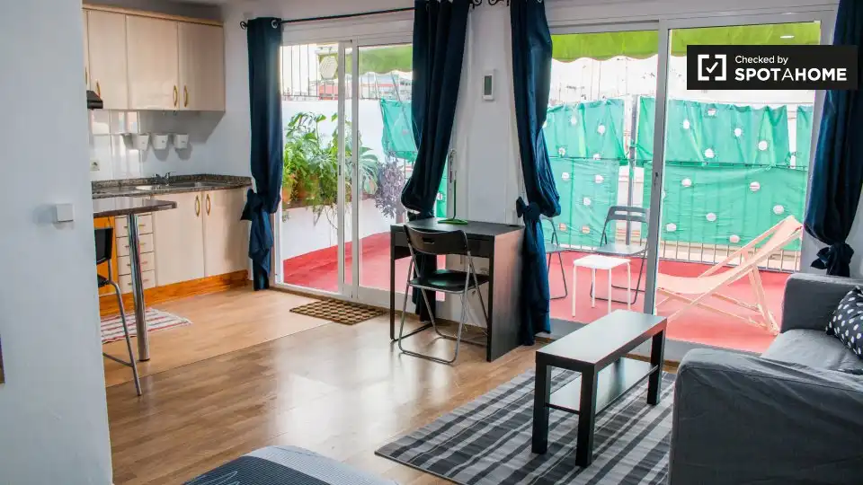 Habitación de Piso de alquiler en Barcelona con Aire acondicionado, Calefacción y Amueblado