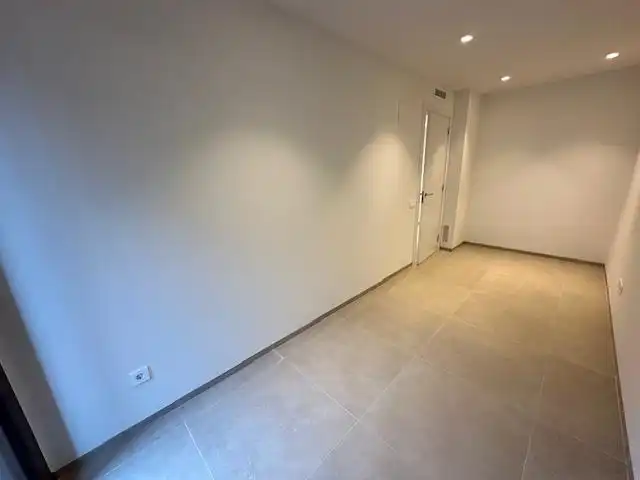 Piso de alquiler en Badalona con Calefacción y Balcón