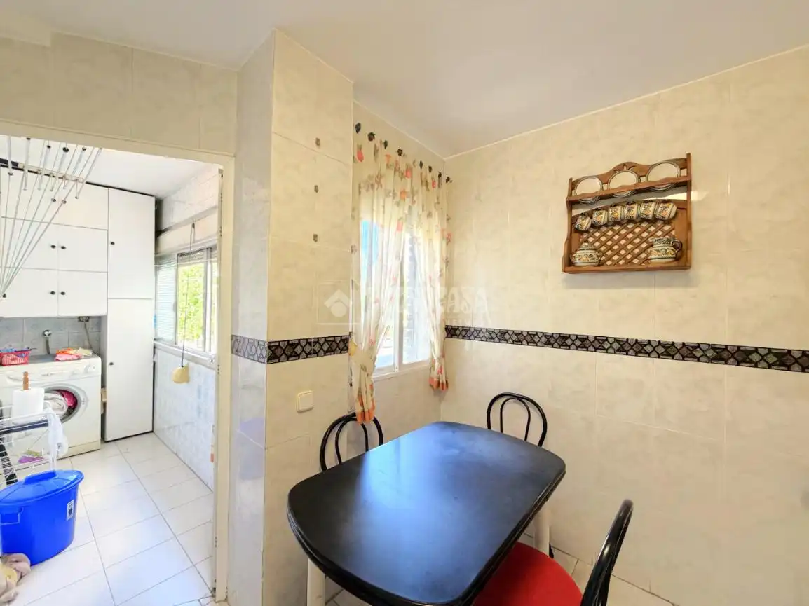 Cocina de Piso en venta en Madrid con Calefacción, Piscina y Piscina comunitaria