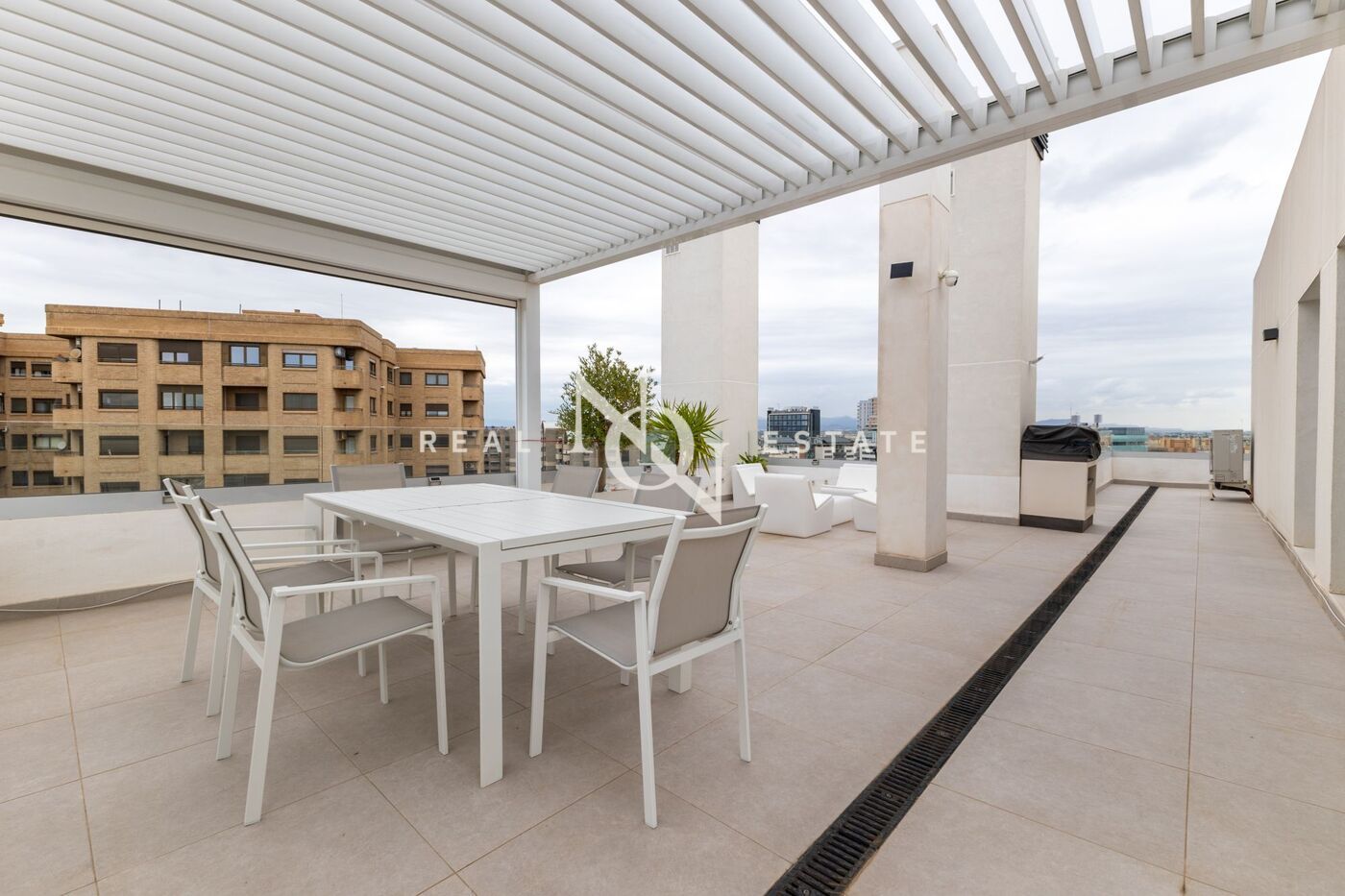 Terrace of Attic to rent in  Valencia Capital  with Air Conditioner, Heating and Private garden