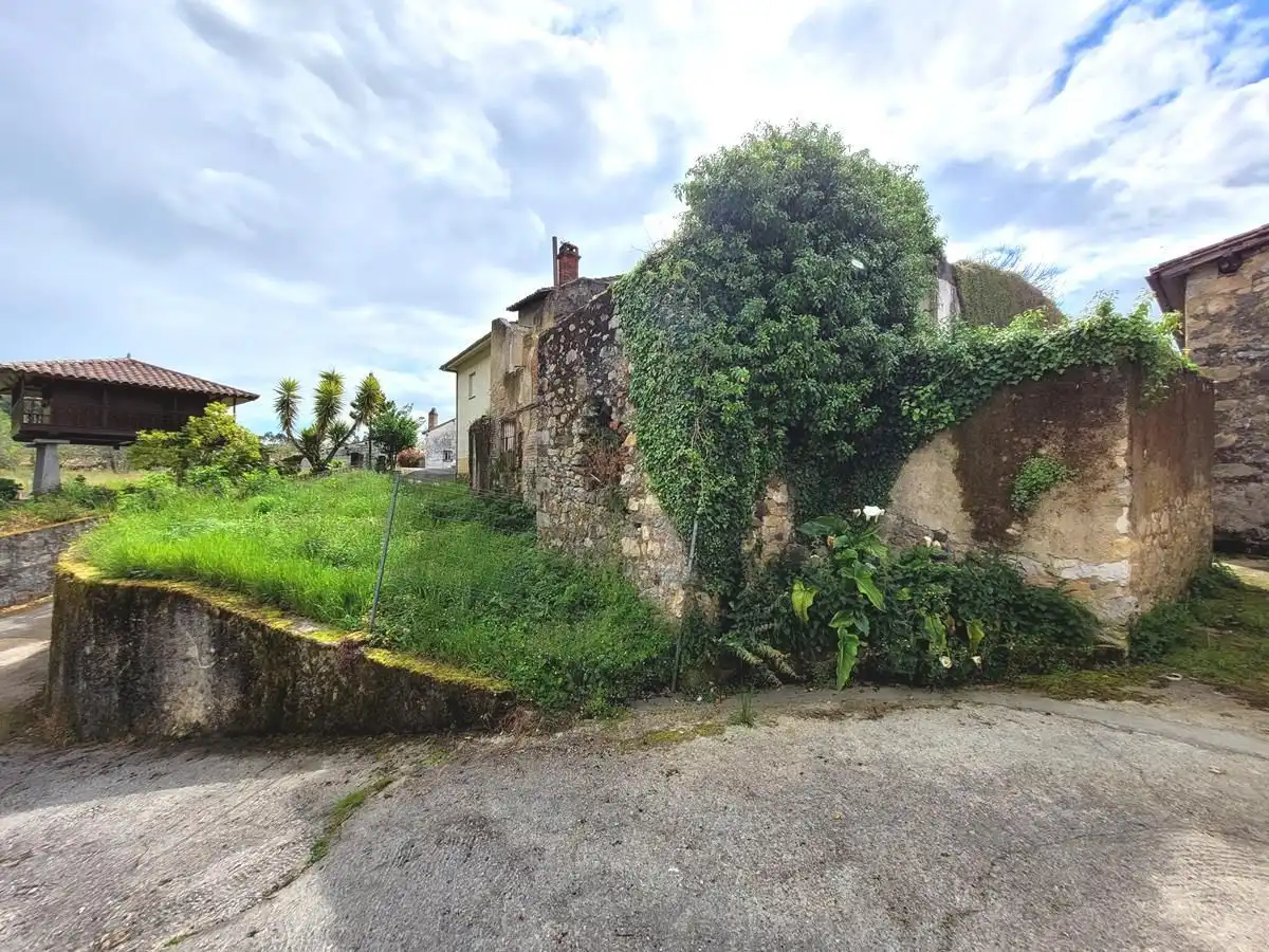 Casa o xalet en venda en Llanes amb Jardí privat
