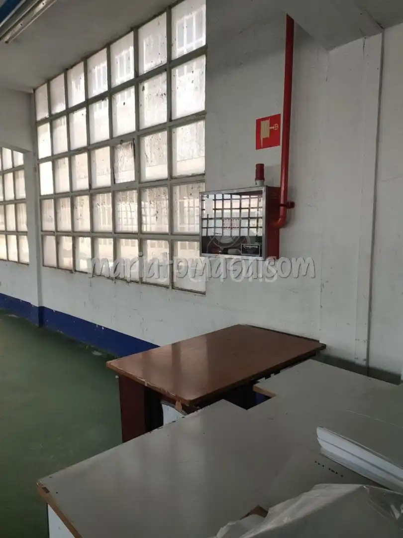 Nau industrial de lloguer a Sondika, Sondika