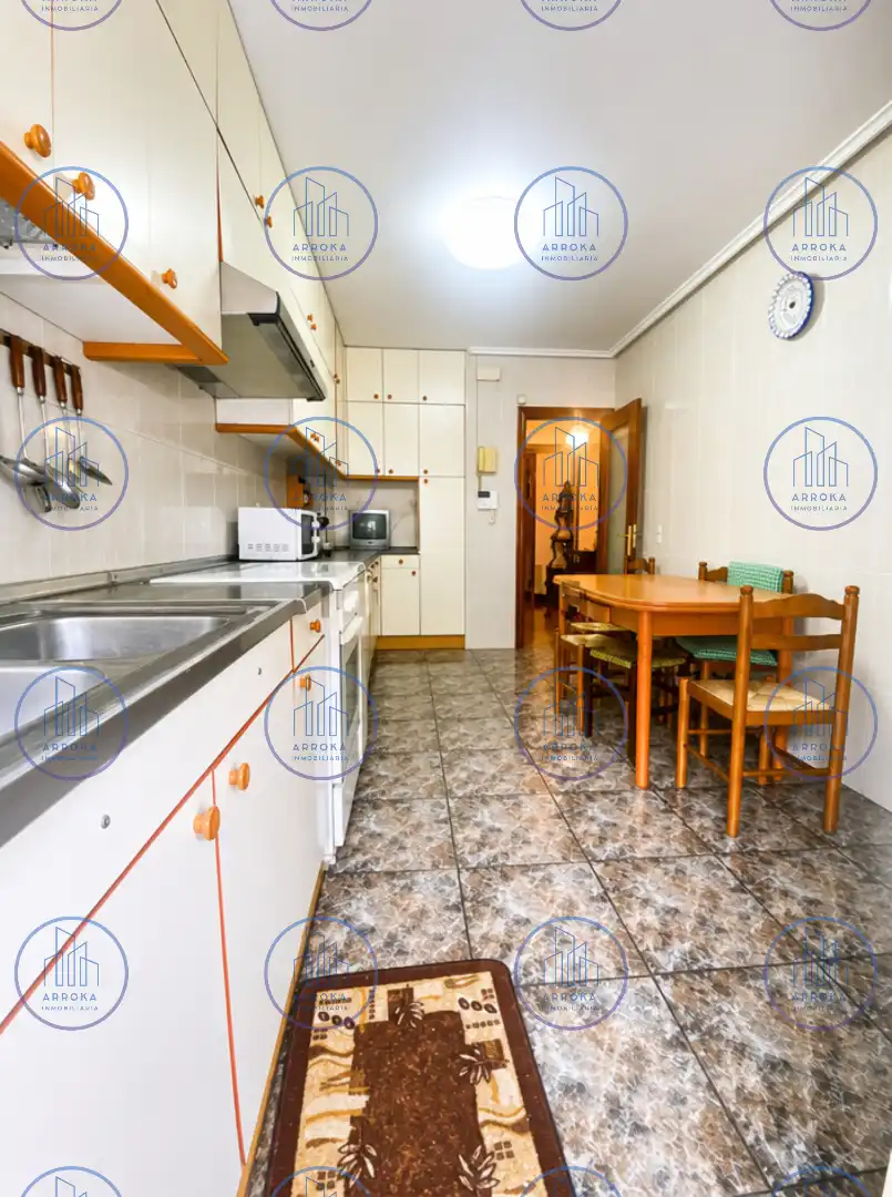 Kitchen of Flat for sale in Eibar  with Heating, Parquet flooring and Terrace