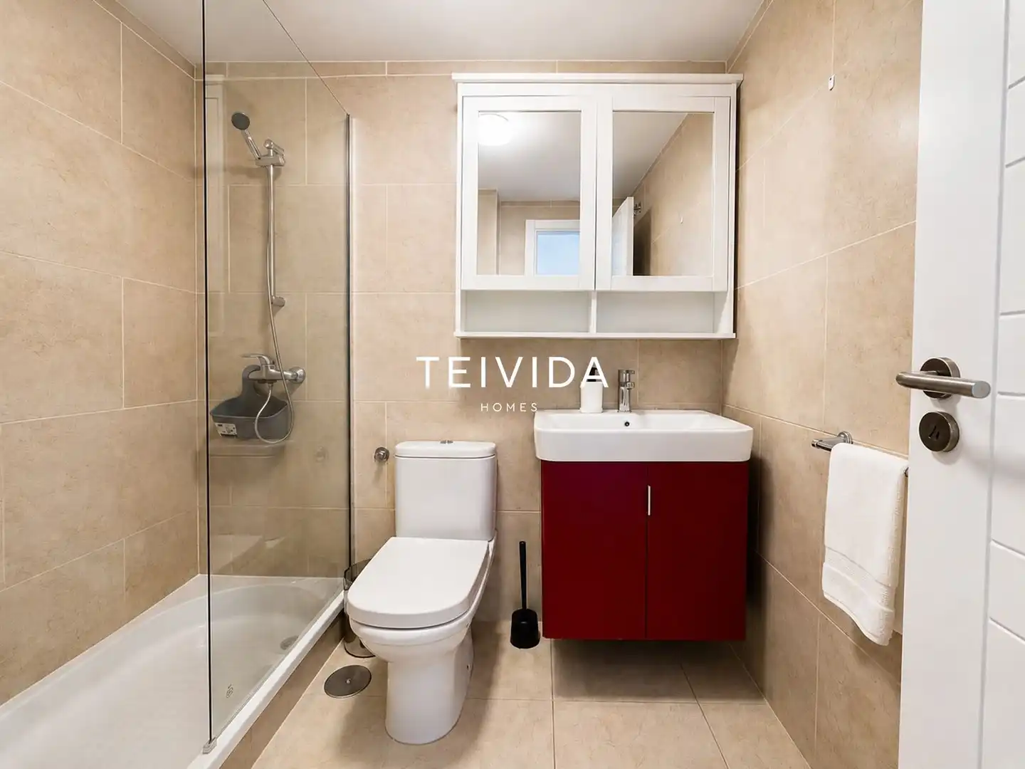 Badezimmer von Dachboden zur Miete in Arona mit Terrasse, Schwimmbad und Möbliert