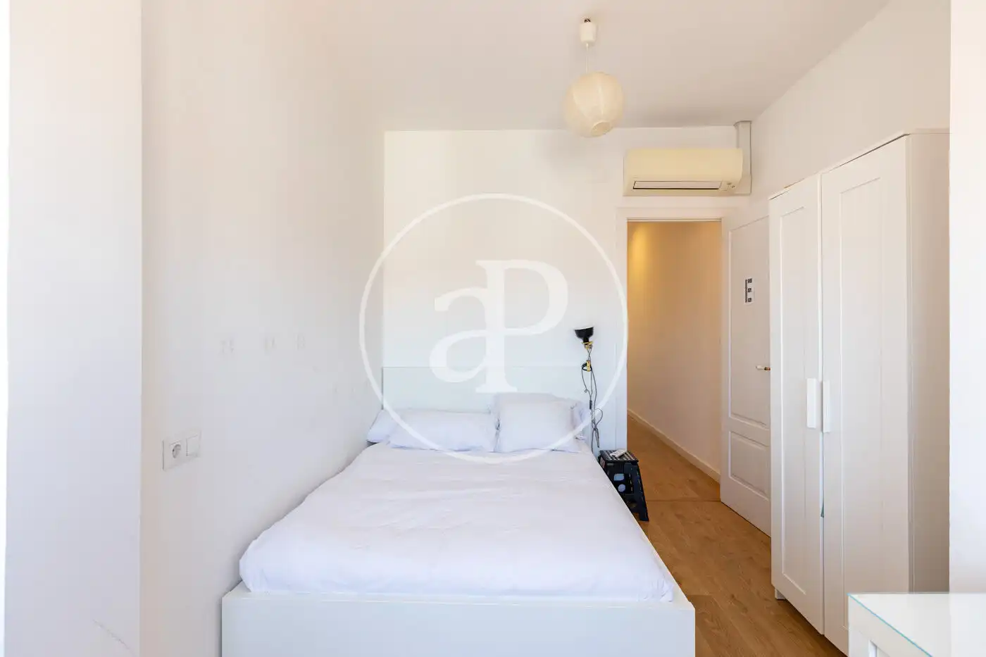 Bedroom of Attic for sale in Barcelona  with Air Conditioner, Heating and Terrace