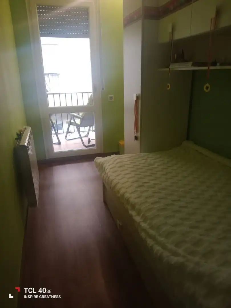 Habitación de Casa adosada en venta en Centre