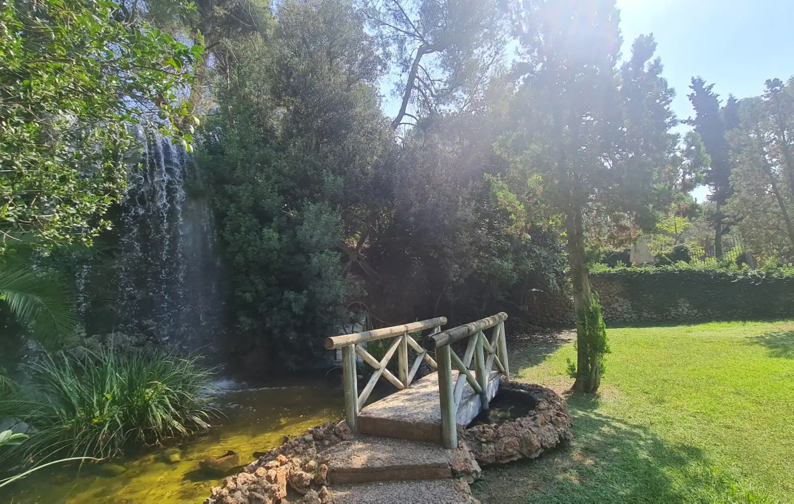 Jardí de Casa o xalet en venda en Montcada i Reixac amb Aire condicionat, Calefacció i Terrassa