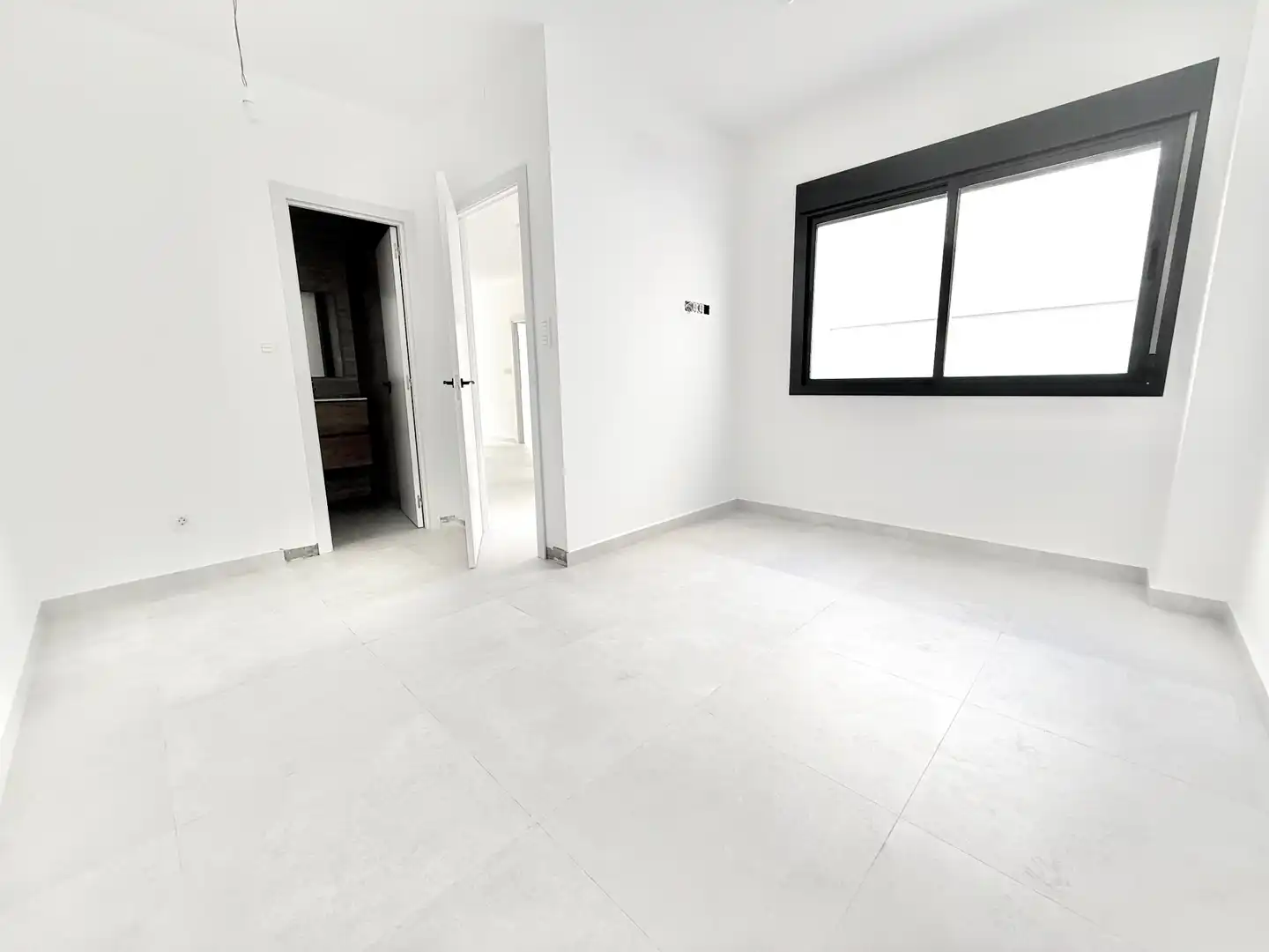 Ground floor for sale in Málaga  with Air Conditioner, Heating and Furnished