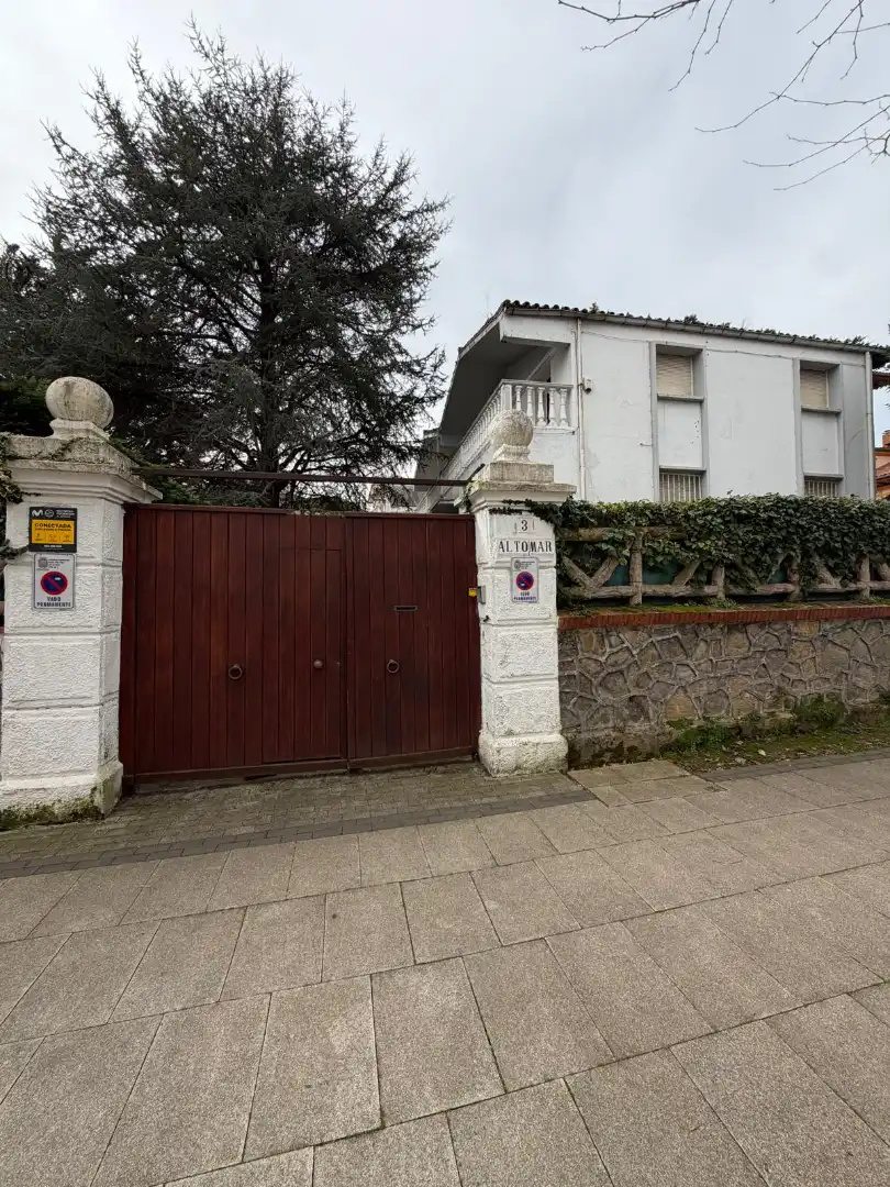 Vista exterior de Casa o chalet en venta en Santander con Calefacción, Jardín privado y Terraza