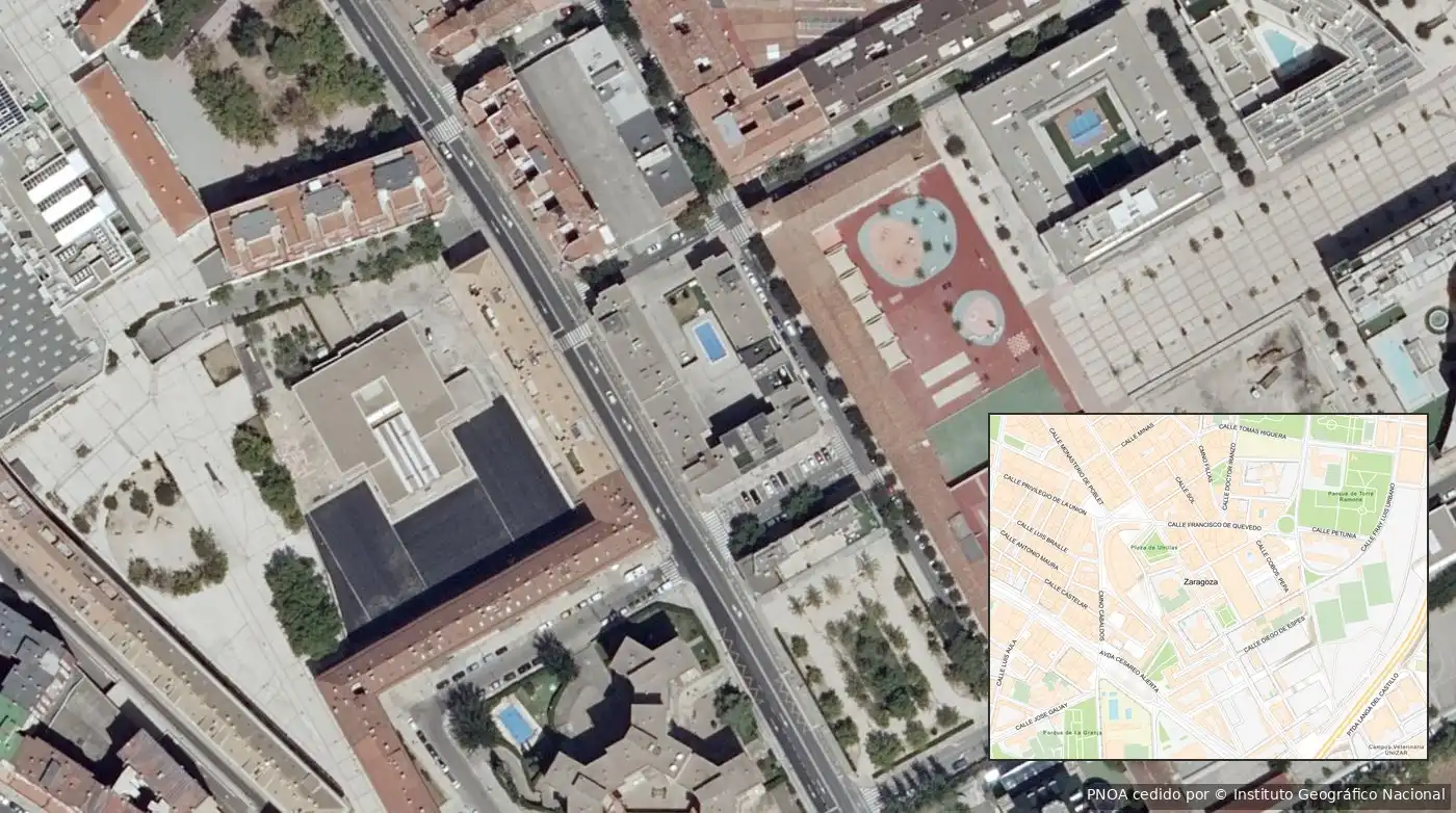 Vista exterior de Piso en venta en Las Fuentes
