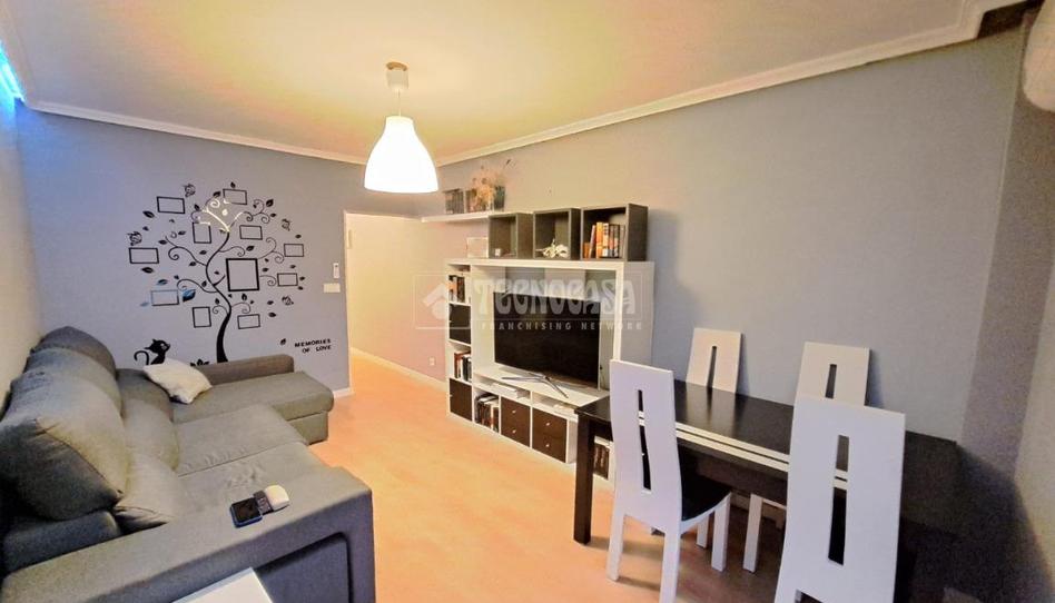 Foto 1 de Pis en venda a Reyes, Madrid