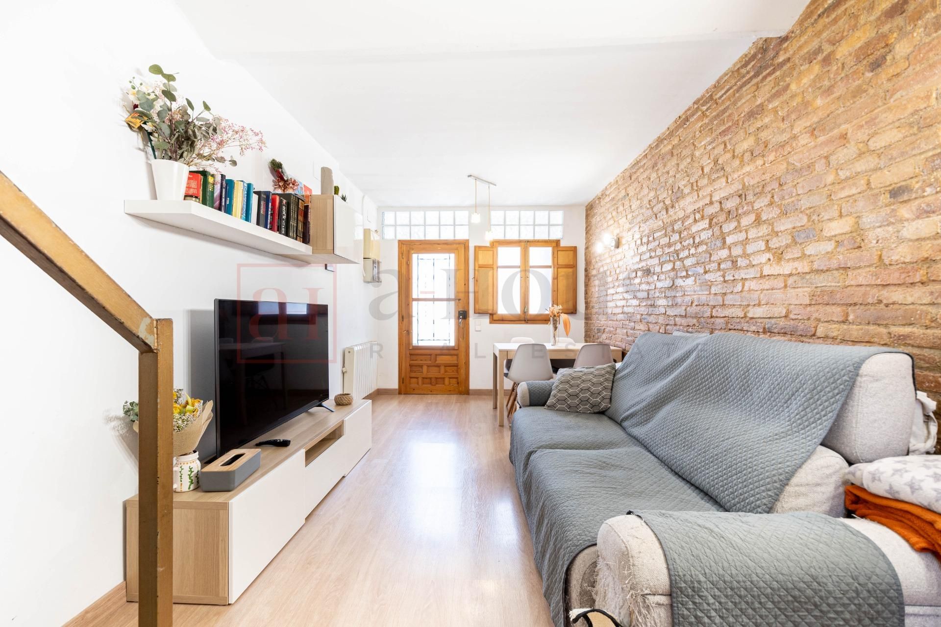 Living room of Duplex for sale in  Barcelona Capital  with Heating