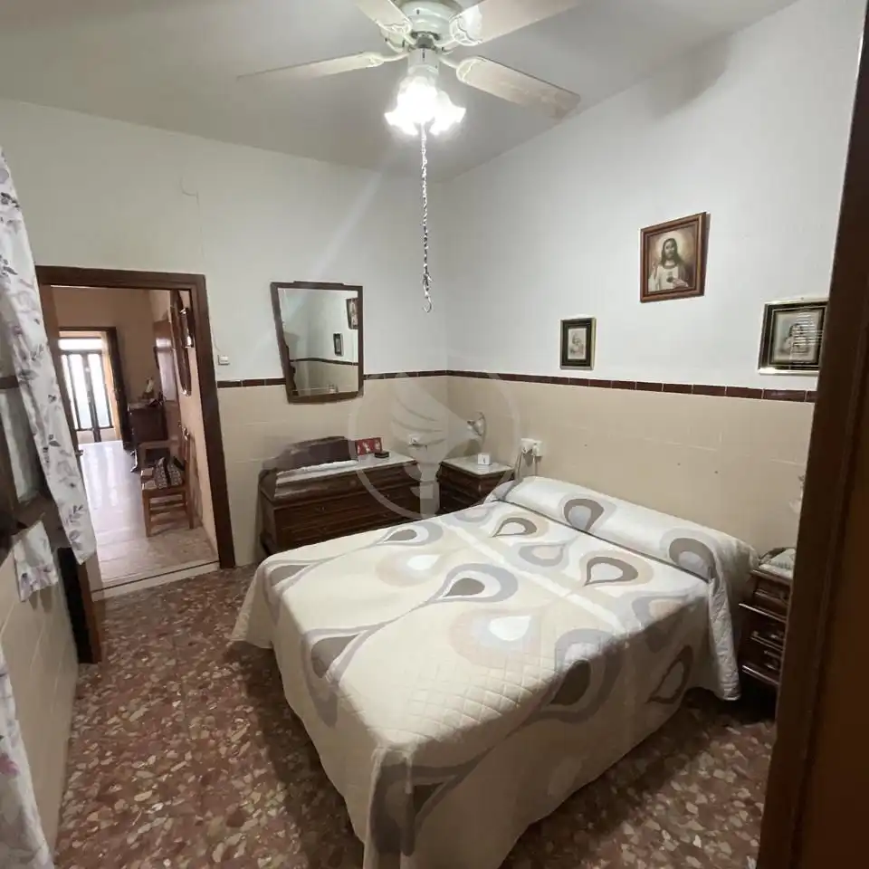 Dormitori de Casa o xalet en venda en Linares amb Aire condicionat i Terrassa