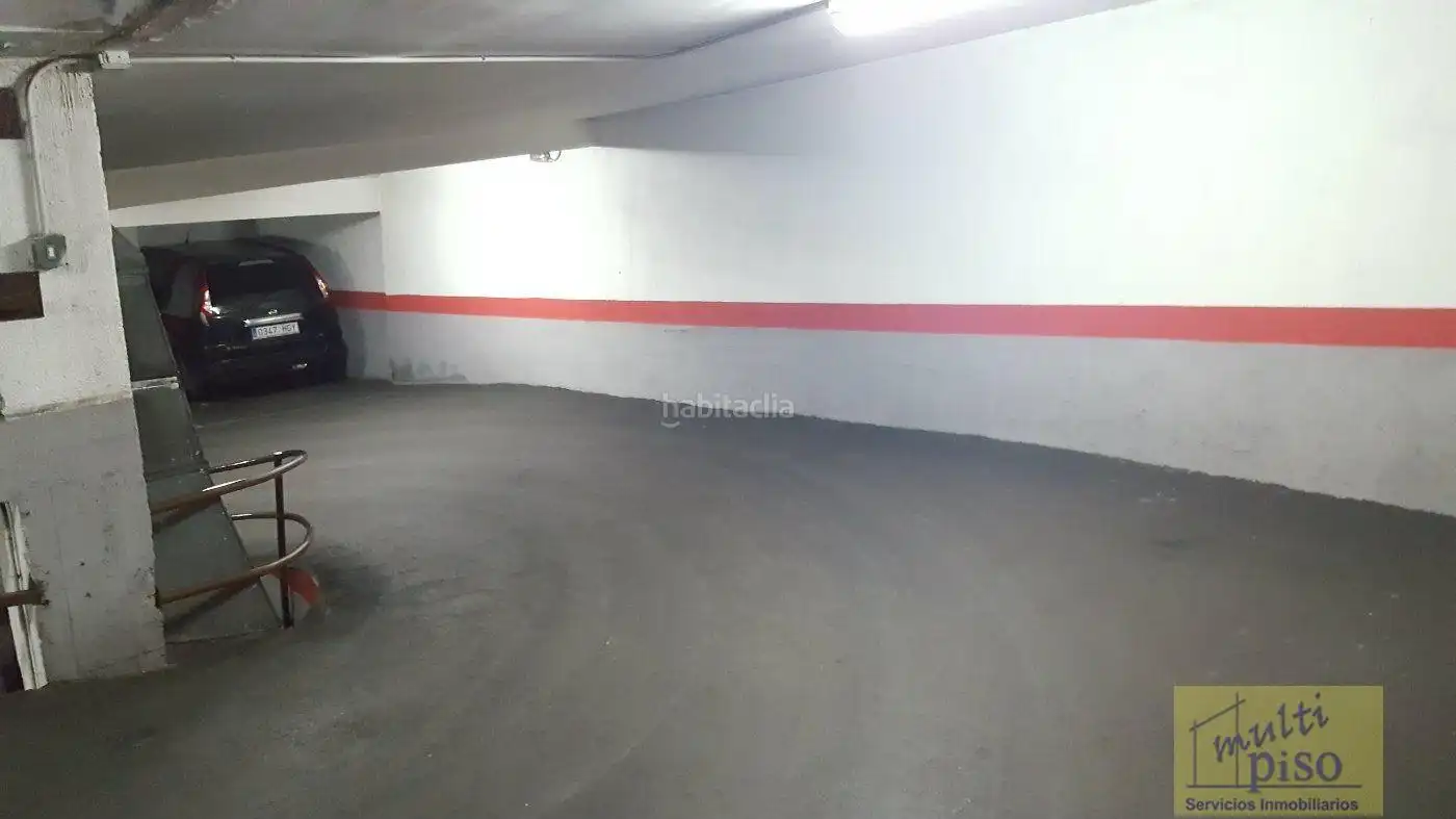 Garage zum Verkauf in Sants