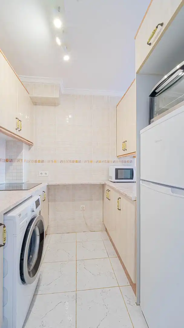 Küche von Erdgeschoss zum Verkauf in Torrevieja mit Terrasse und Möbliert