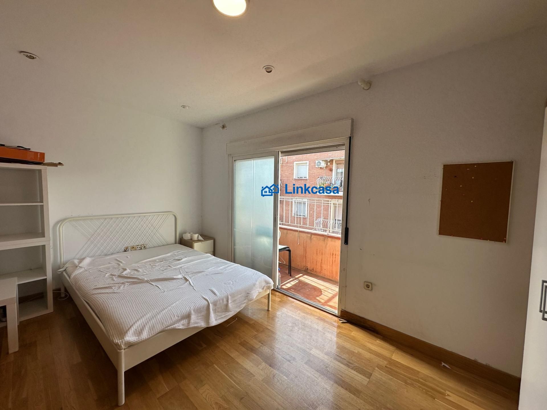 Dormitori de Pis en venda en  Madrid Capital amb Jardí privat, Parquet i Terrassa