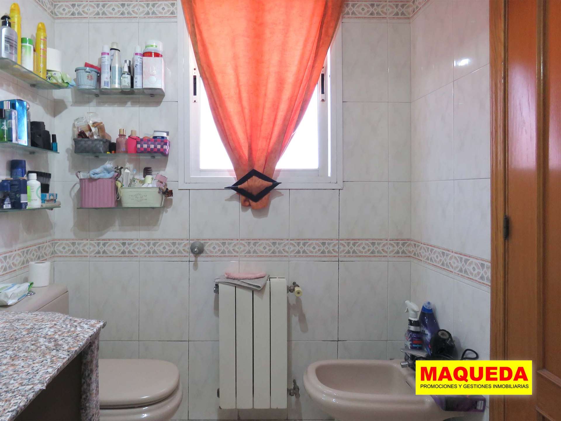 Badezimmer von Maisonette zum Verkauf in Alcorcón mit Klimaanlage, Heizung und Parkett