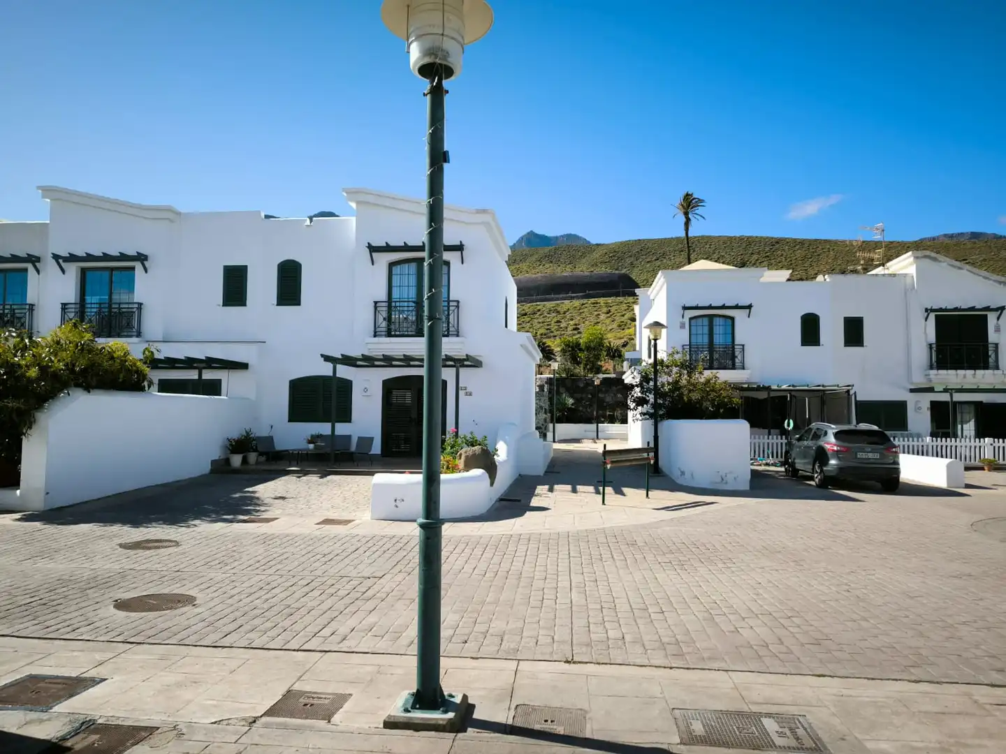Vista exterior de Casa o xalet en venda en Agaete amb Jardí privat, Terrassa i Moblat