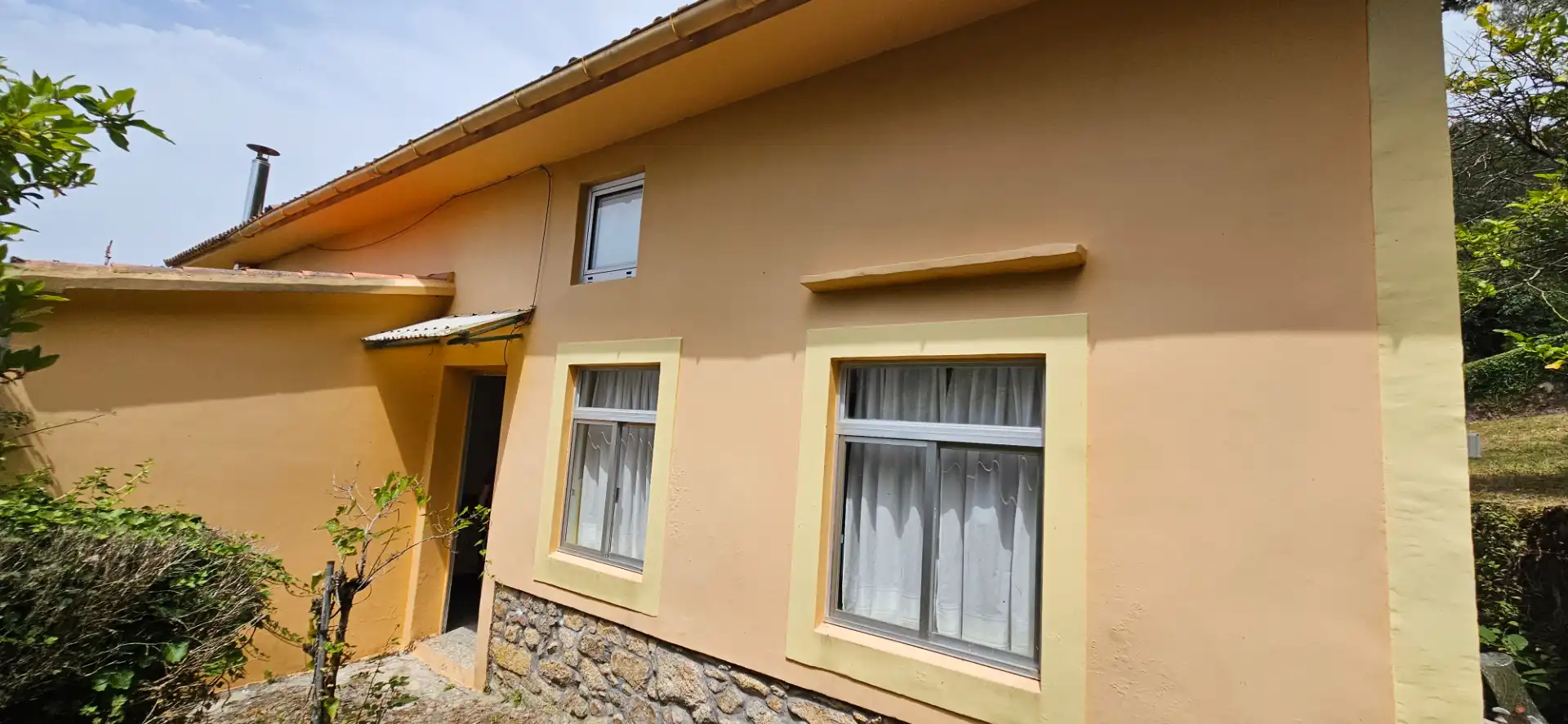 Vista exterior de Finca rústica en venda en Ferrol amb Moblat