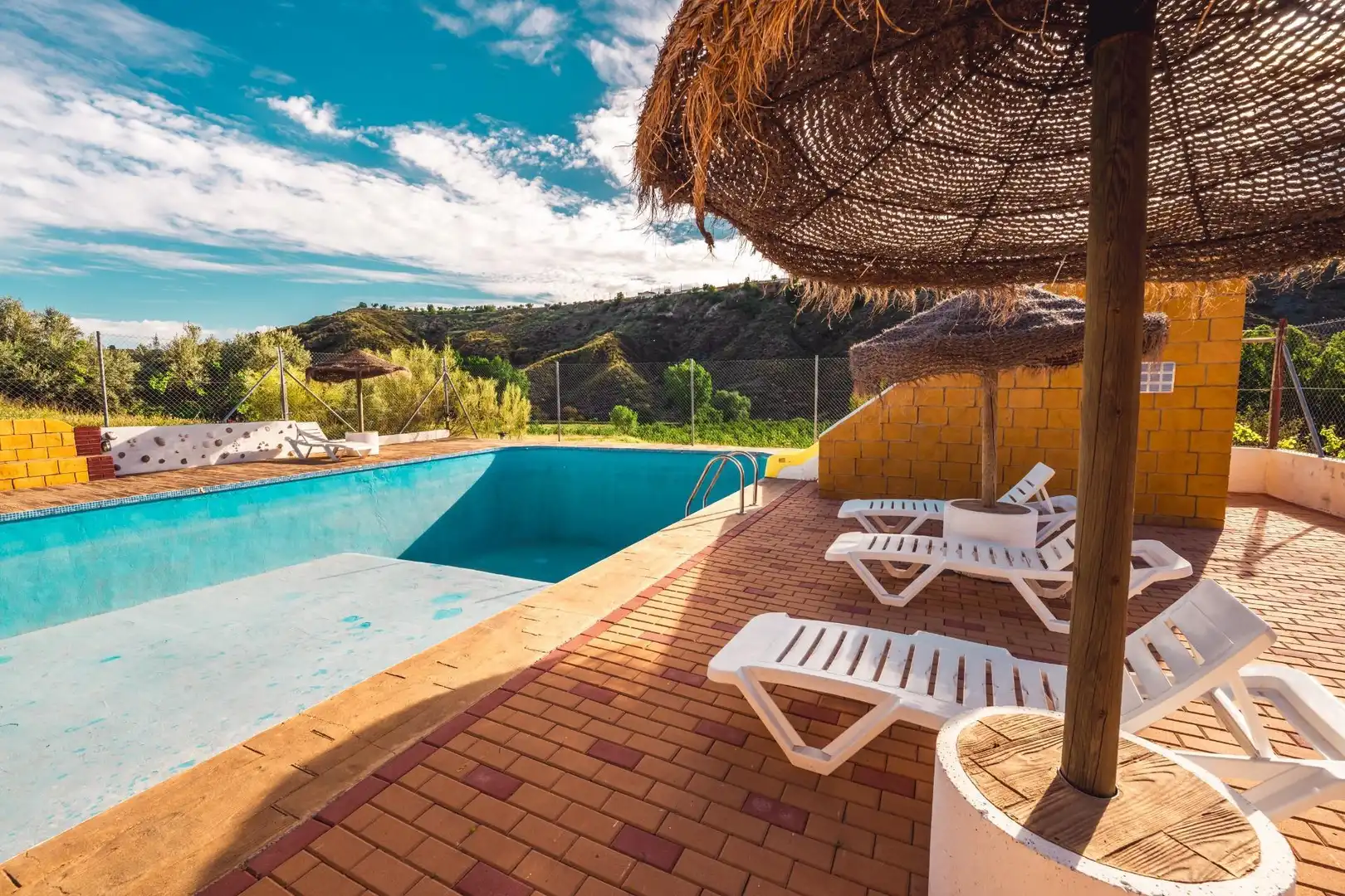 Country homes for sale in Gor