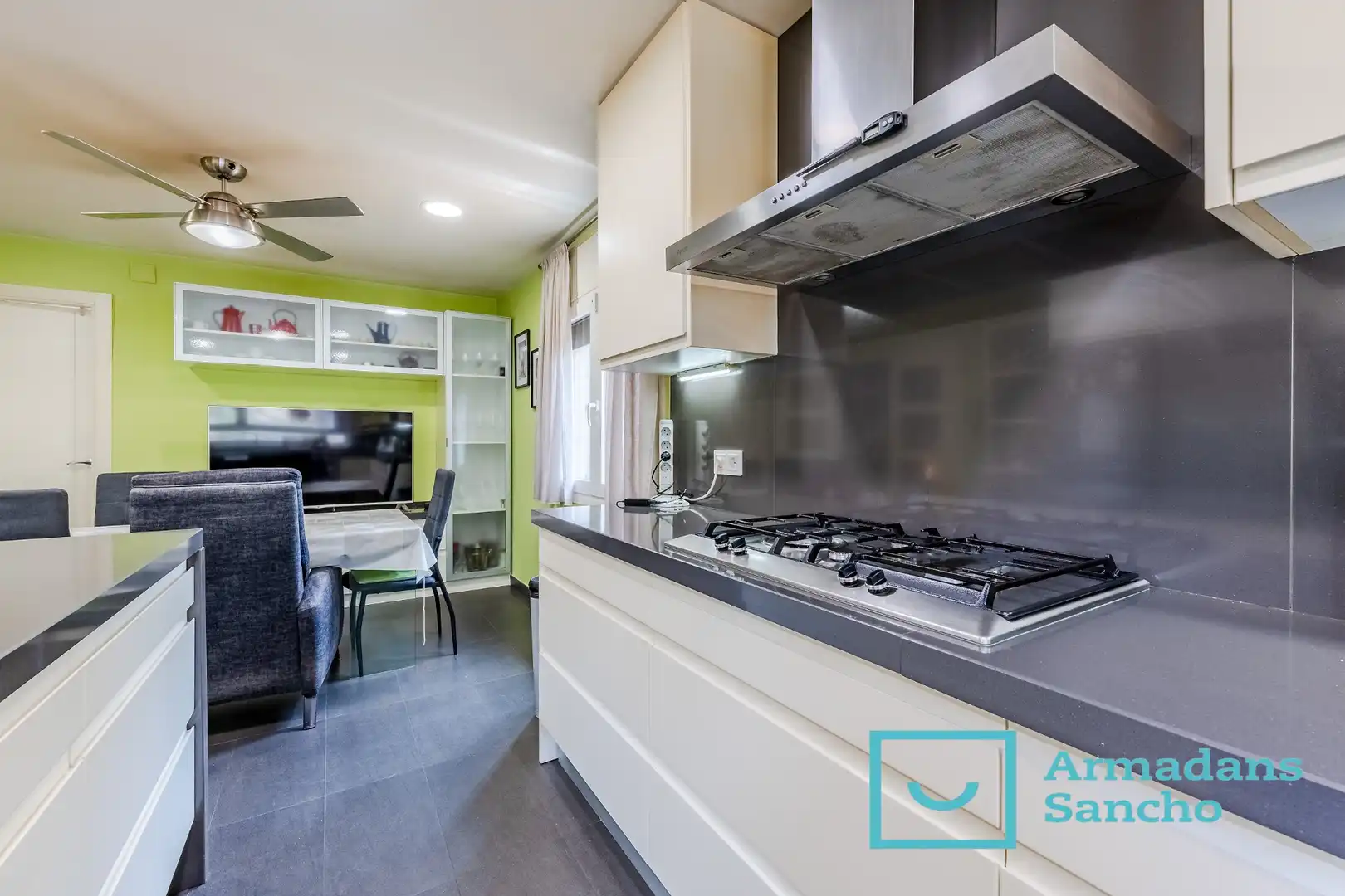 Cocina de Casa o chalet en venta en Cabrera de Mar con Calefacción, Jardín privado y Terraza