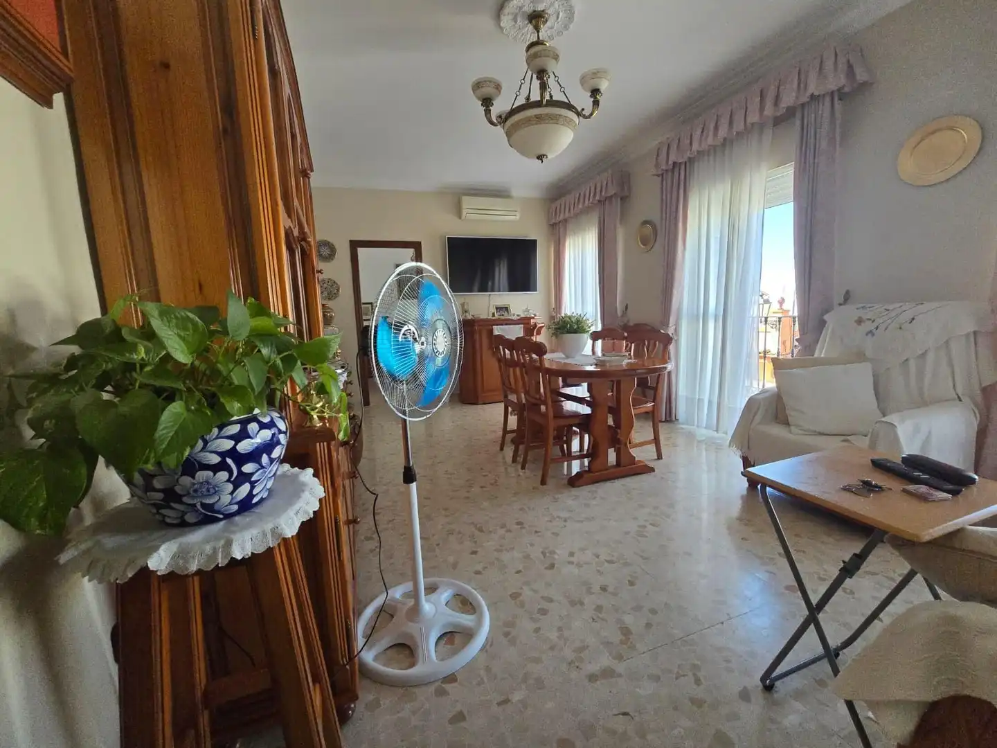 Sala de estar de Casa adosada en venta en Bormujos con Terraza, Trastero y Balcón