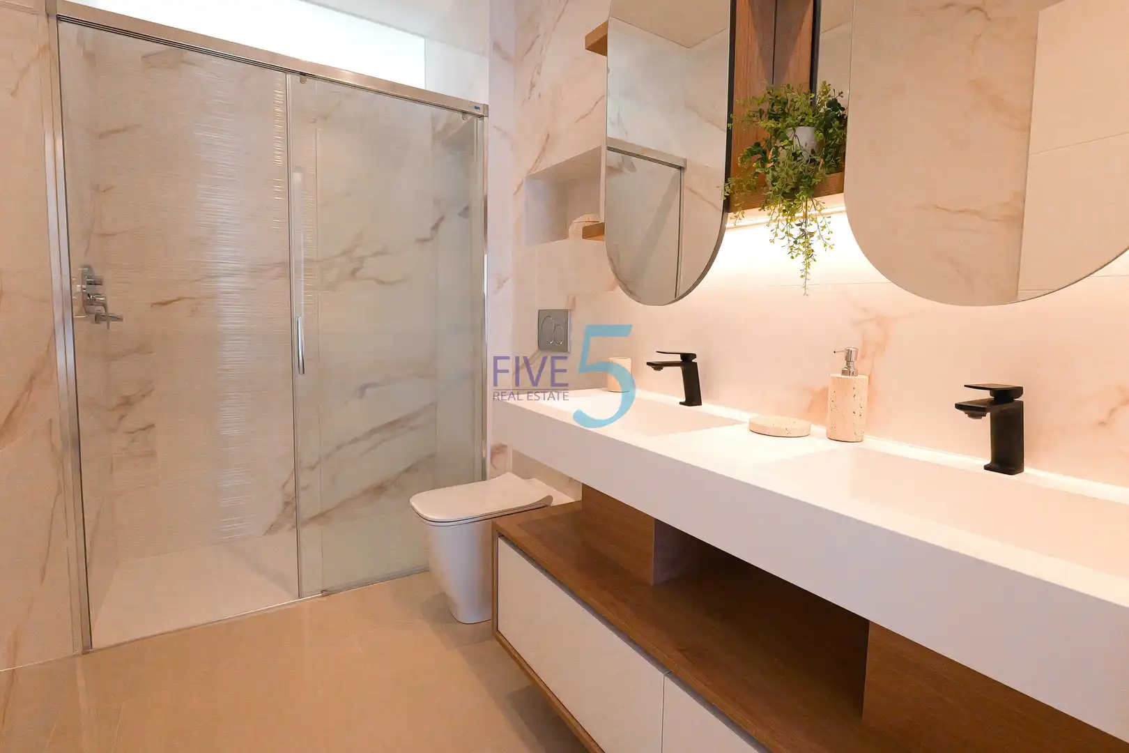 Bathroom of Flat for sale in Rojales  with Swimming Pool