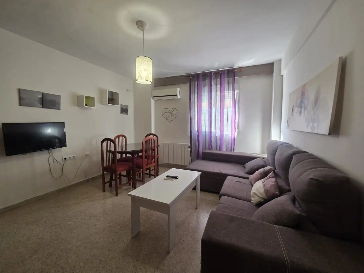 Sala de estar de Piso de alquiler en Granada con Aire acondicionado, Calefacción y Amueblado