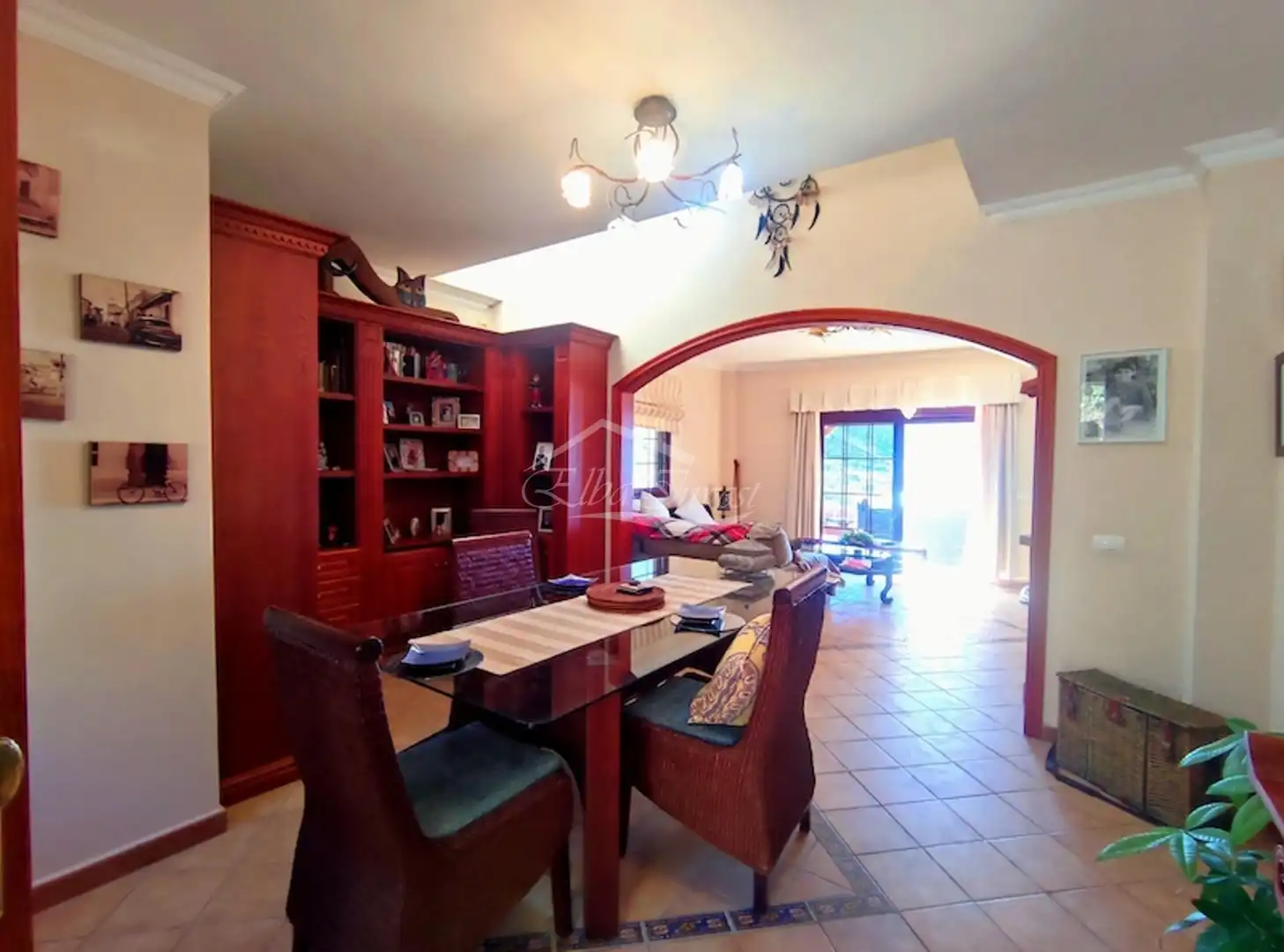 Menjador de Casa o xalet en venda en Santiago del Teide amb Jardí privat, Terrassa i Moblat