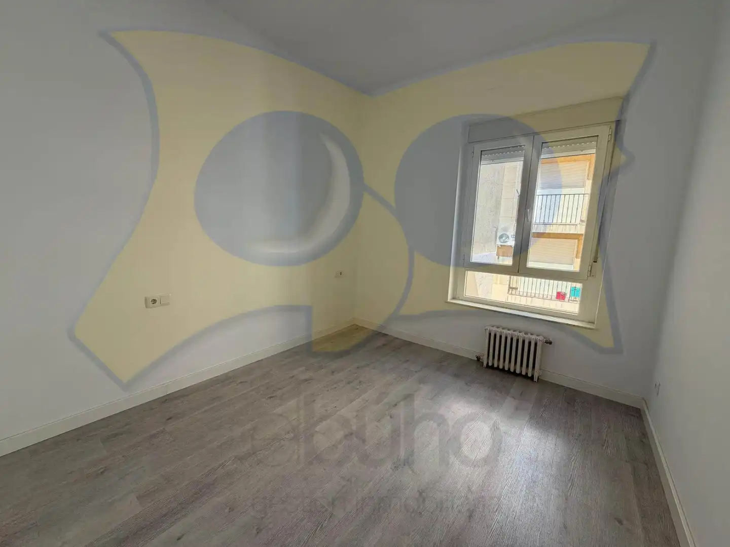 Bedroom of Flat for rent in Salamanca  with Heating, Parquet flooring and Oven