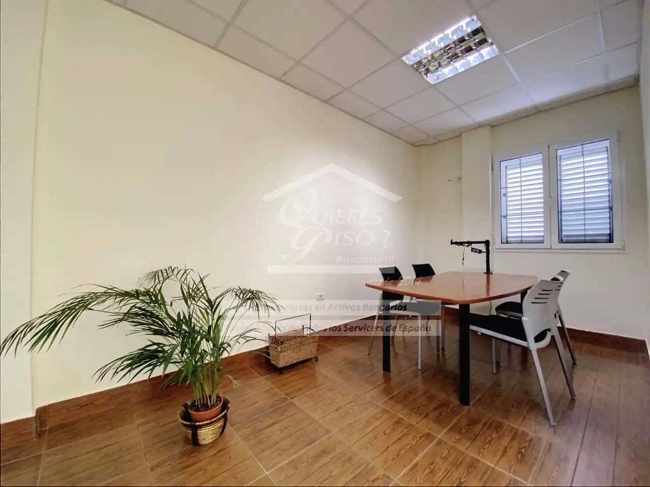 Oficina en venta en Santa Lucía de Tirajana con Aire acondicionado y Amueblado