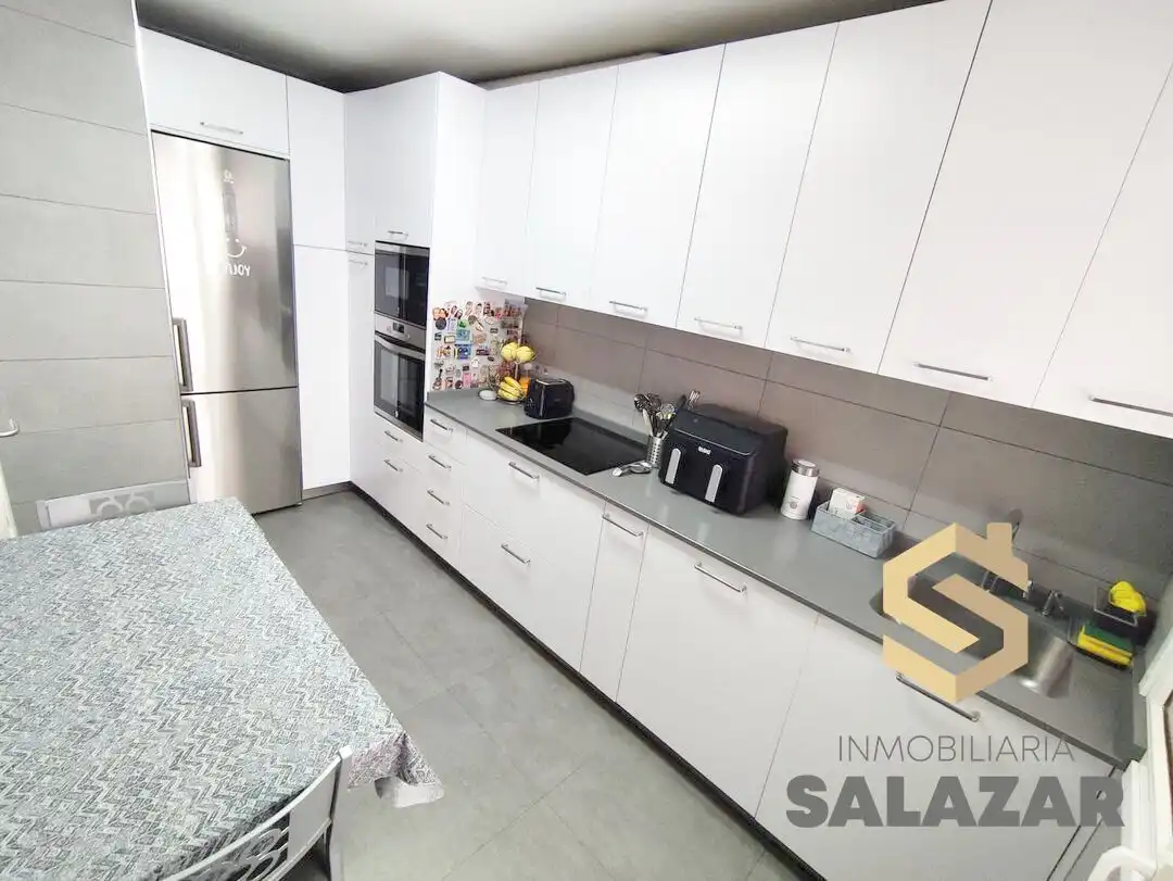 Kitchen of Flat for sale in Bilbao   with Heating, Storage room and Balcony