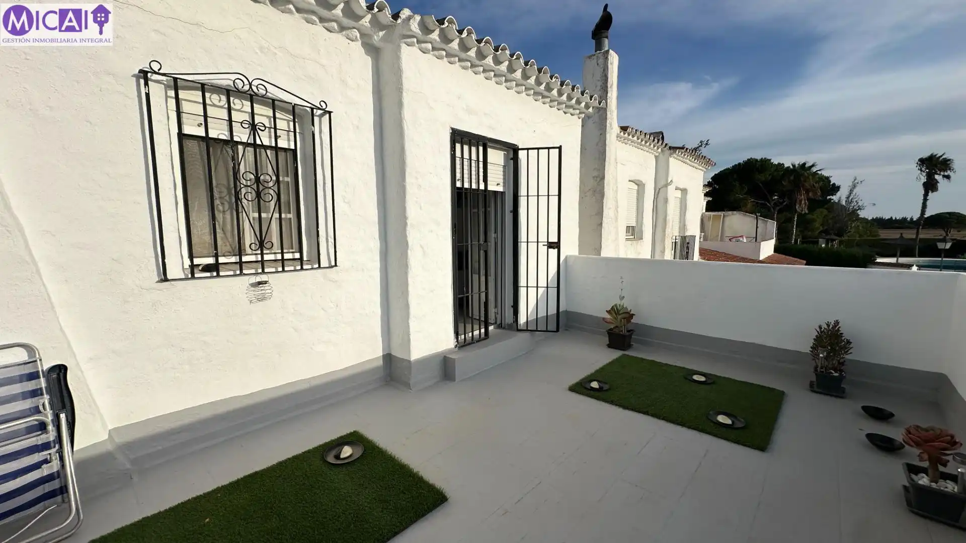 Jardín de Casa adosada en venta en Chiclana de la Frontera con Aire acondicionado, Jardín privado y Terraza
