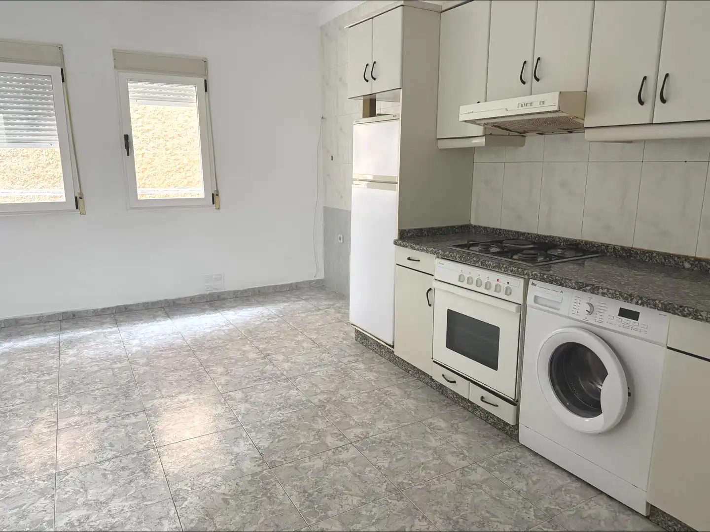 Küche von Einfamilien-Reihenhaus zur Miete in Ourense Capital 