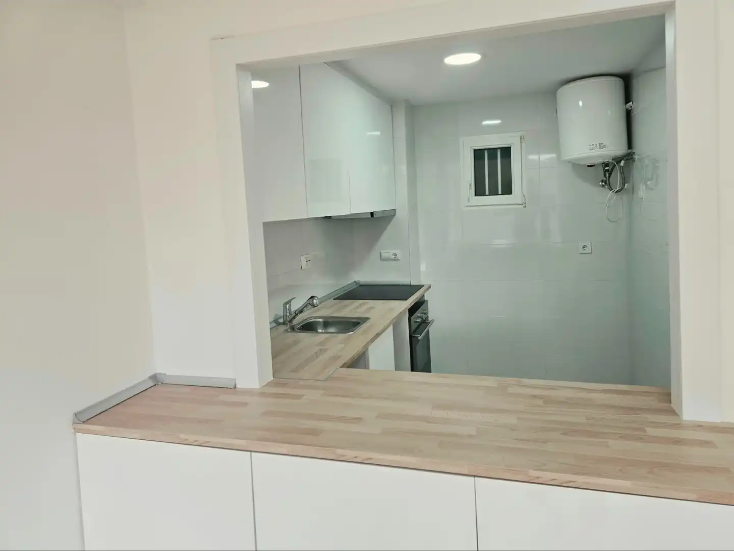 Cocina de Apartamento en venta en Orihuela con Balcón y Piscina comunitaria