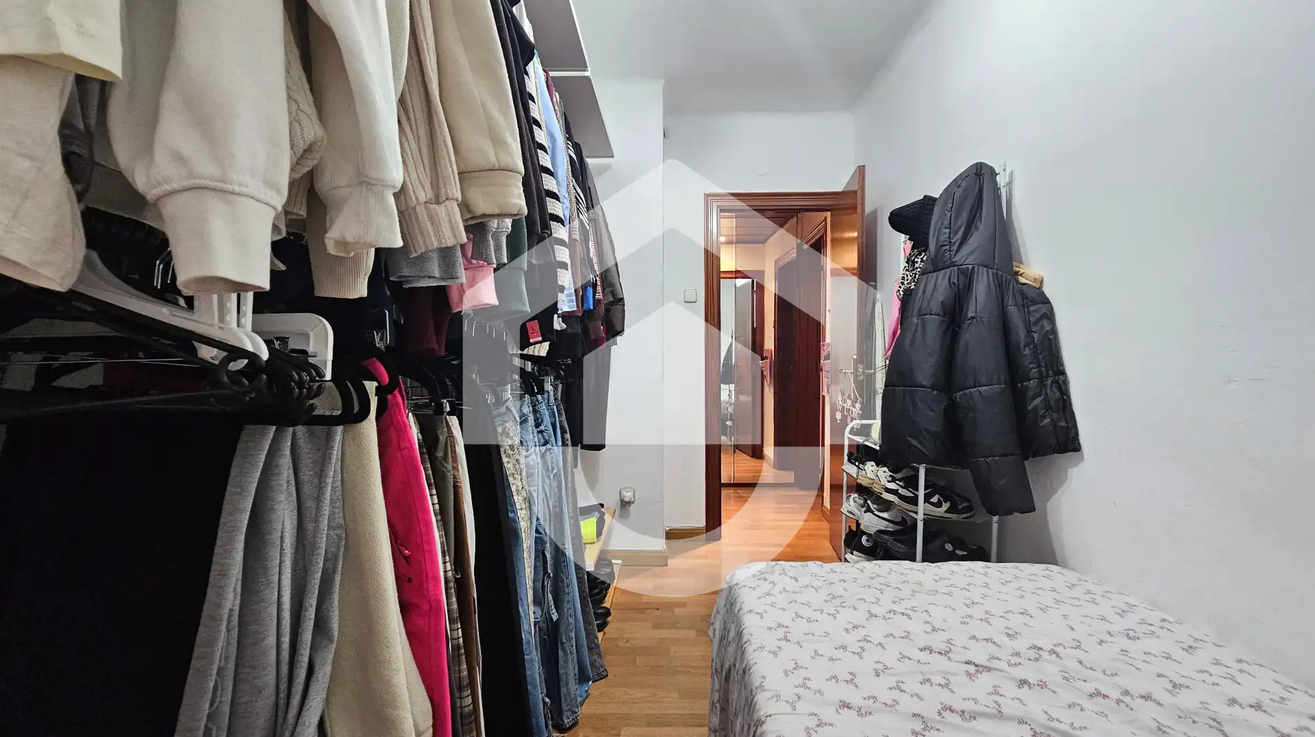 Habitación de Piso en venta en Barcelona con Aire acondicionado y Balcón