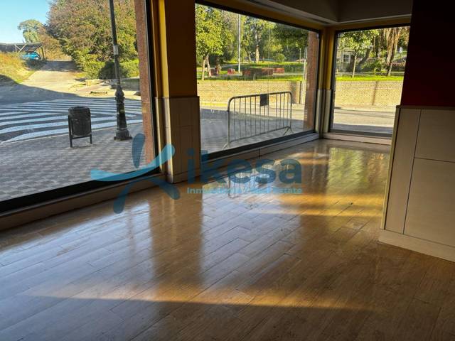 Local comercial en Venta en Barrio Bajo