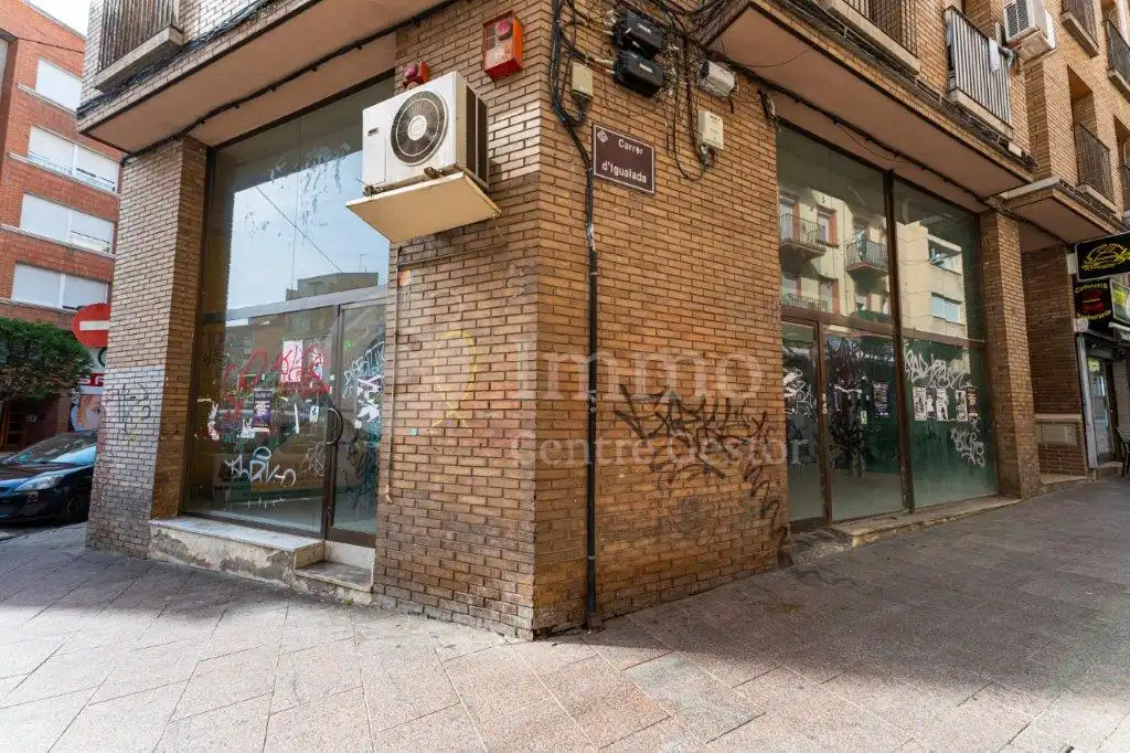 Gewerbefläche zum Verkauf in Carrer Igualada, imagen 3