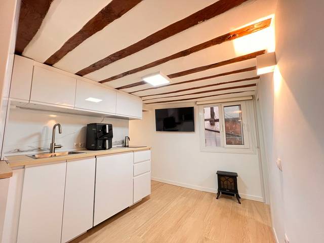 Piso en Venta en Calle SALITRE en Embajadores - Lavapiés