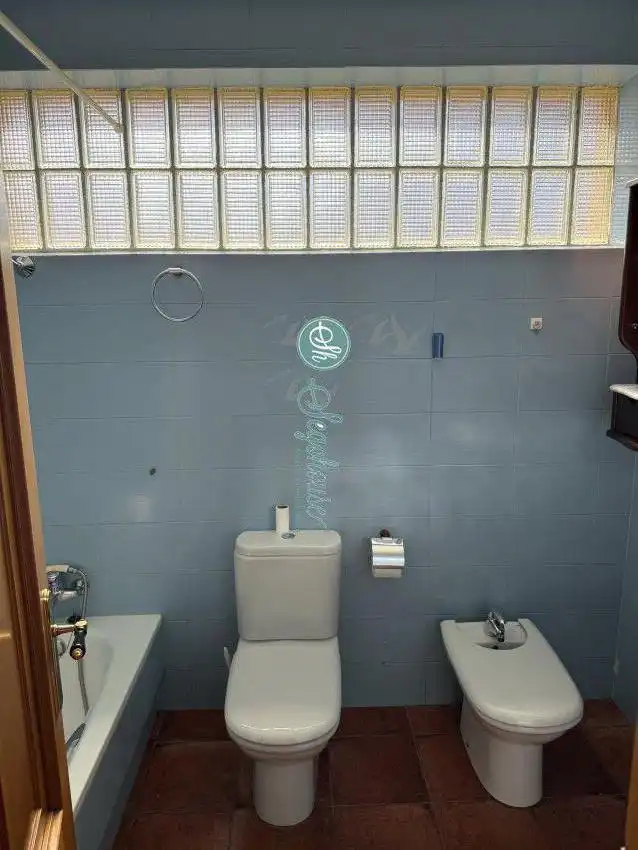 Baño de Casa o chalet de alquiler en Valverde del Majano con Calefacción, Terraza y Balcón