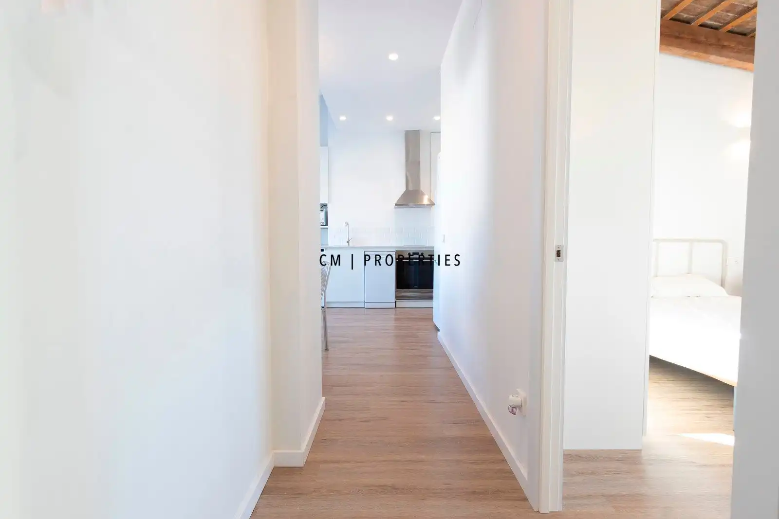 Penthouse with terrace to rent in Roger de Lauria, imagen 10