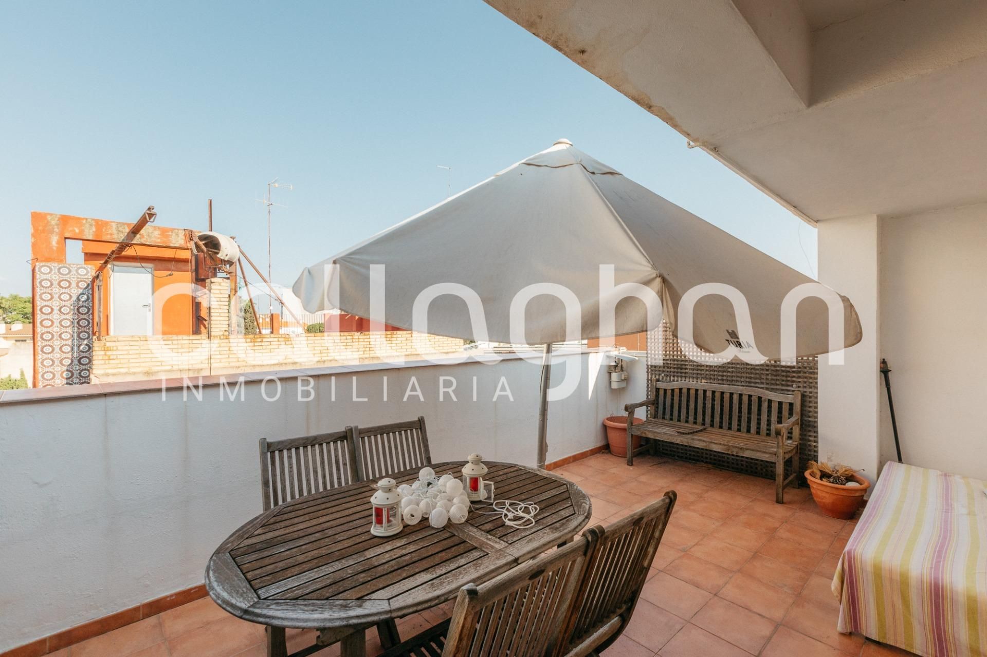 Terrassa de Casa adosada en venda en Tavernes Blanques amb Terrassa