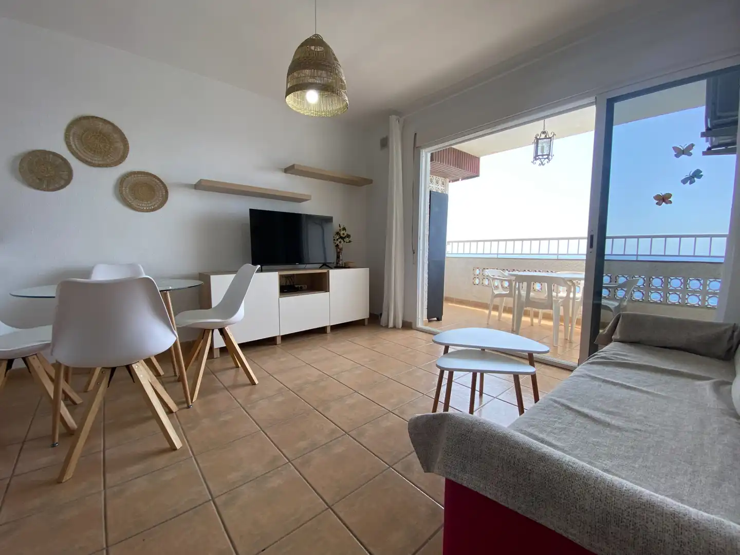 Sala de estar de Apartamento de alquiler en Almuñécar con Terraza, Amueblado y Horno