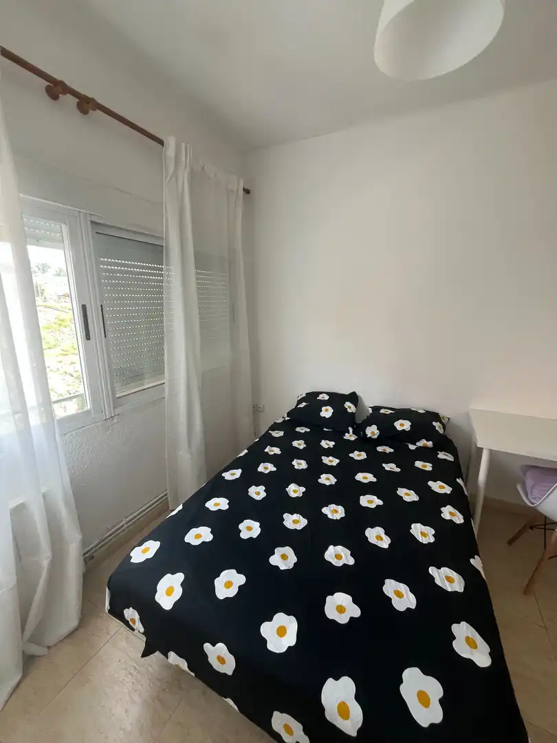 Habitación de Piso para compartir en Ávila con Calefacción, Terraza y Amueblado