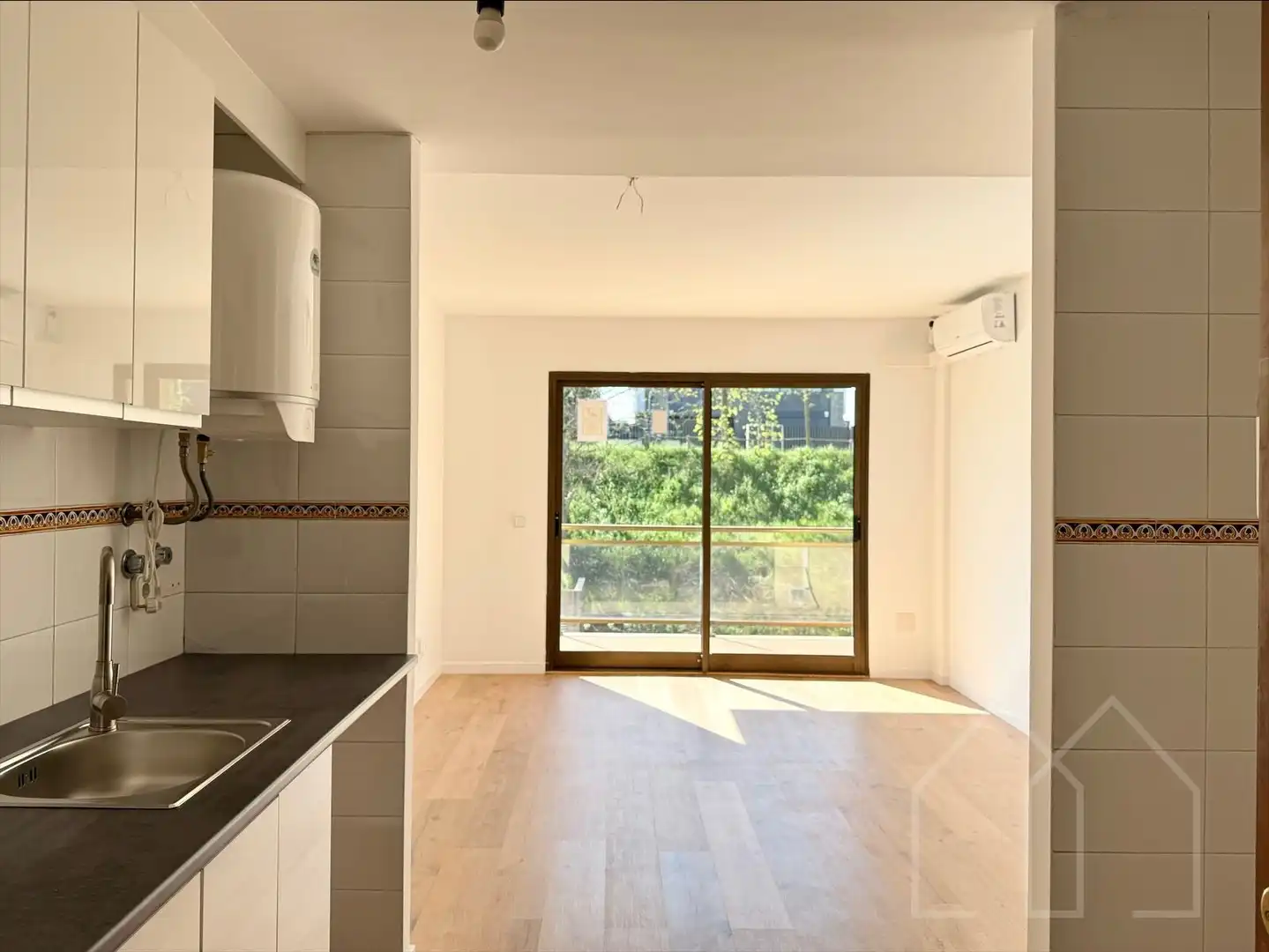 Cuina de Pis en venda en Girona amb Aire condicionat, Calefacció i Terrassa