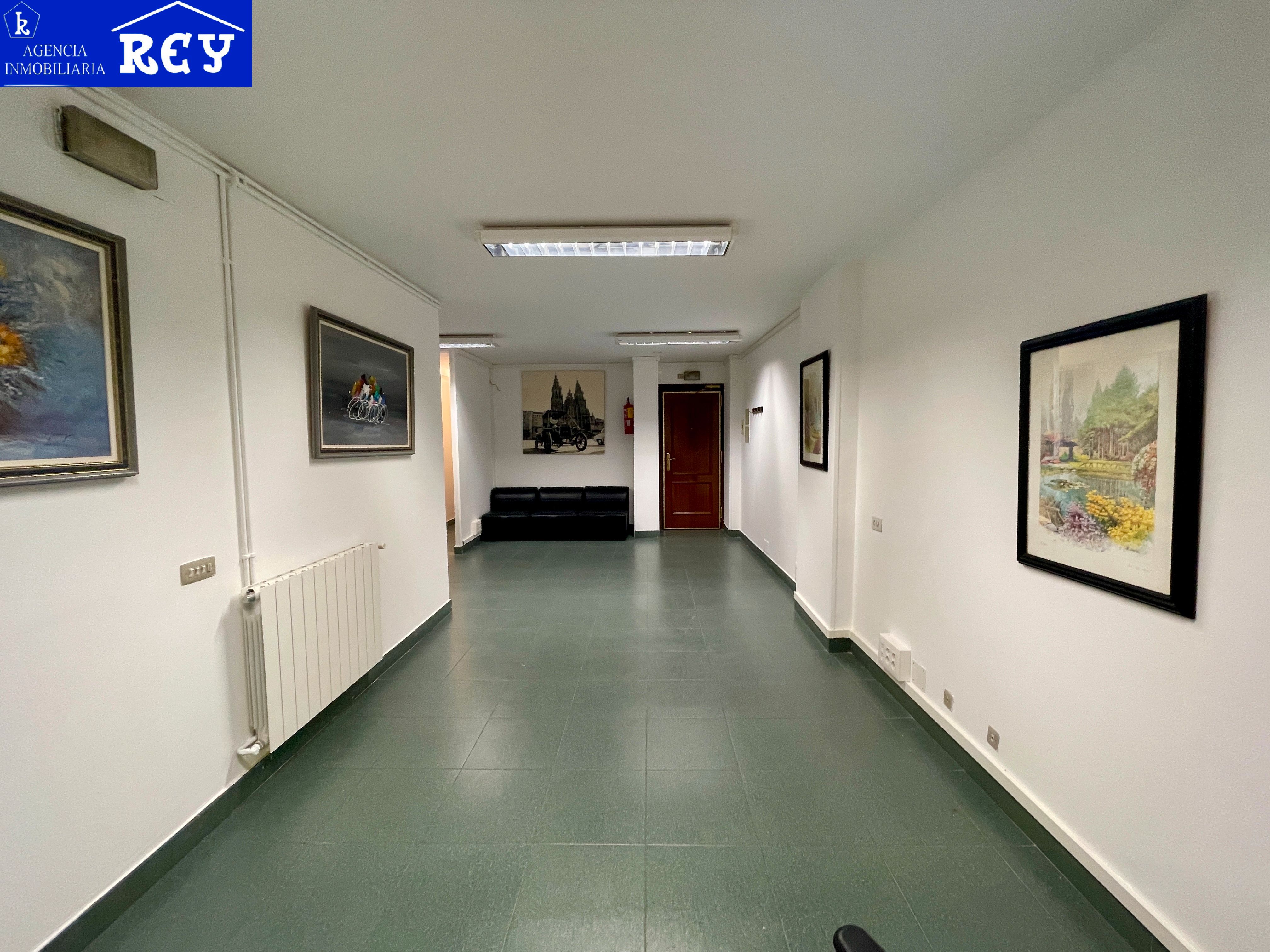 Oficina de lloguer en Santiago de Compostela  amb Calefacció