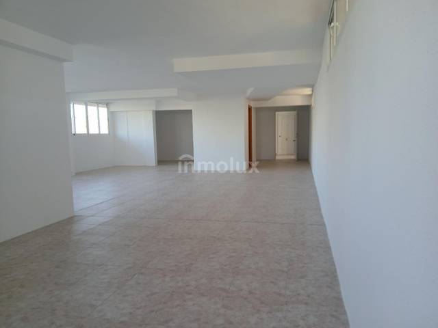 Oficina en Alquiler en Avenida Jaume I en Tómbola