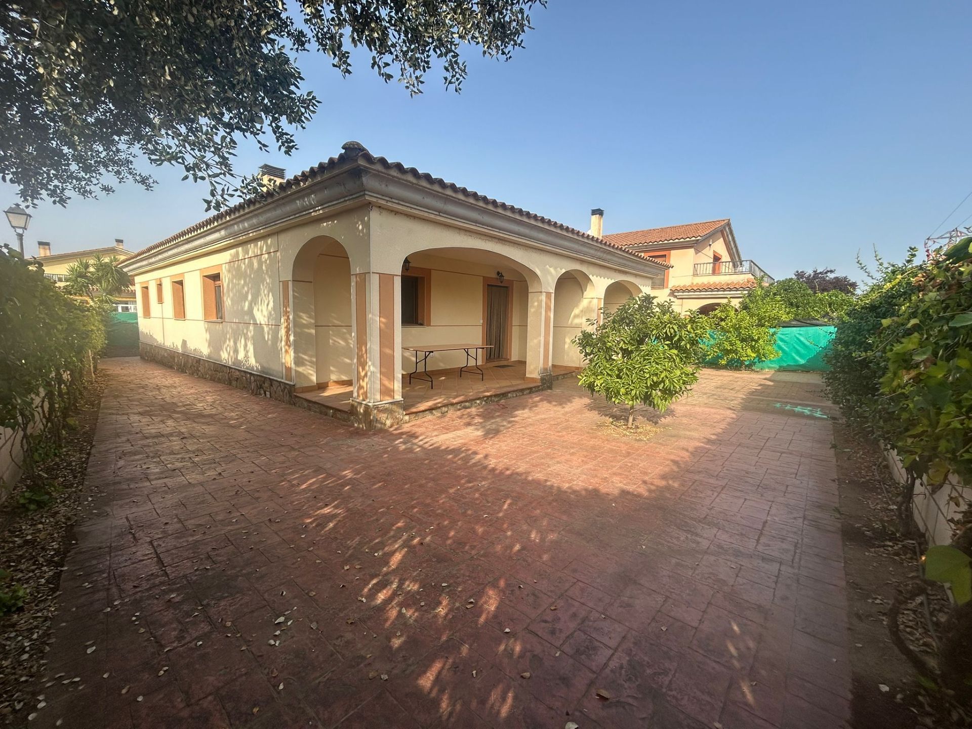 Vista exterior de Casa o xalet en venda en Santibáñez el Alto amb Jardí privat, Traster i Moblat